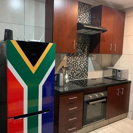 Rhino House With 3 Bedrooms Next To Pilanesberg And Sun City Mogwase Bagian luar foto