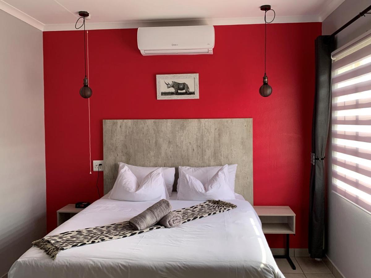 Rhino House With 3 Bedrooms Next To Pilanesberg And Sun City Mogwase Bagian luar foto