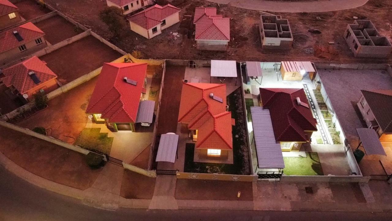 Rhino House With 3 Bedrooms Next To Pilanesberg And Sun City Mogwase Bagian luar foto
